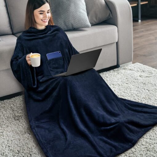 Premium Snuggie fleece blanket with sleeves and kangaroo pocket - Image 3